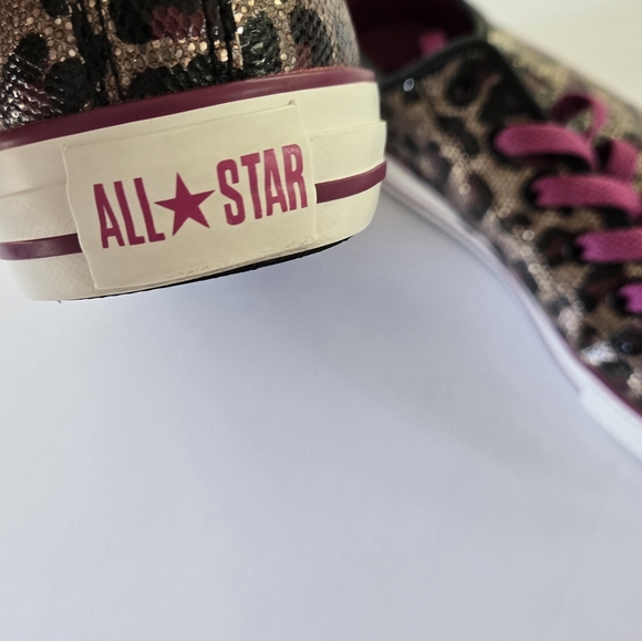 Womens/Big Kids size 5 Converse Cheetah print sneaker- New Without Tag/Box - Picture 5 of 5